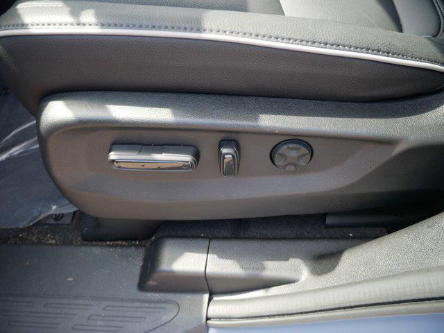 used 2025 Honda Odyssey car, priced at $43,955