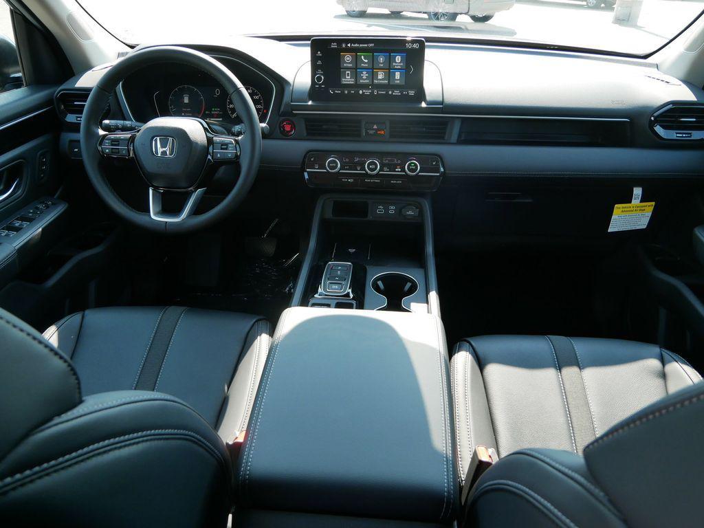 new 2025 Honda Pilot car, priced at $44,770