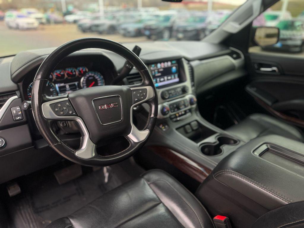 used 2020 GMC Yukon car, priced at $25,186