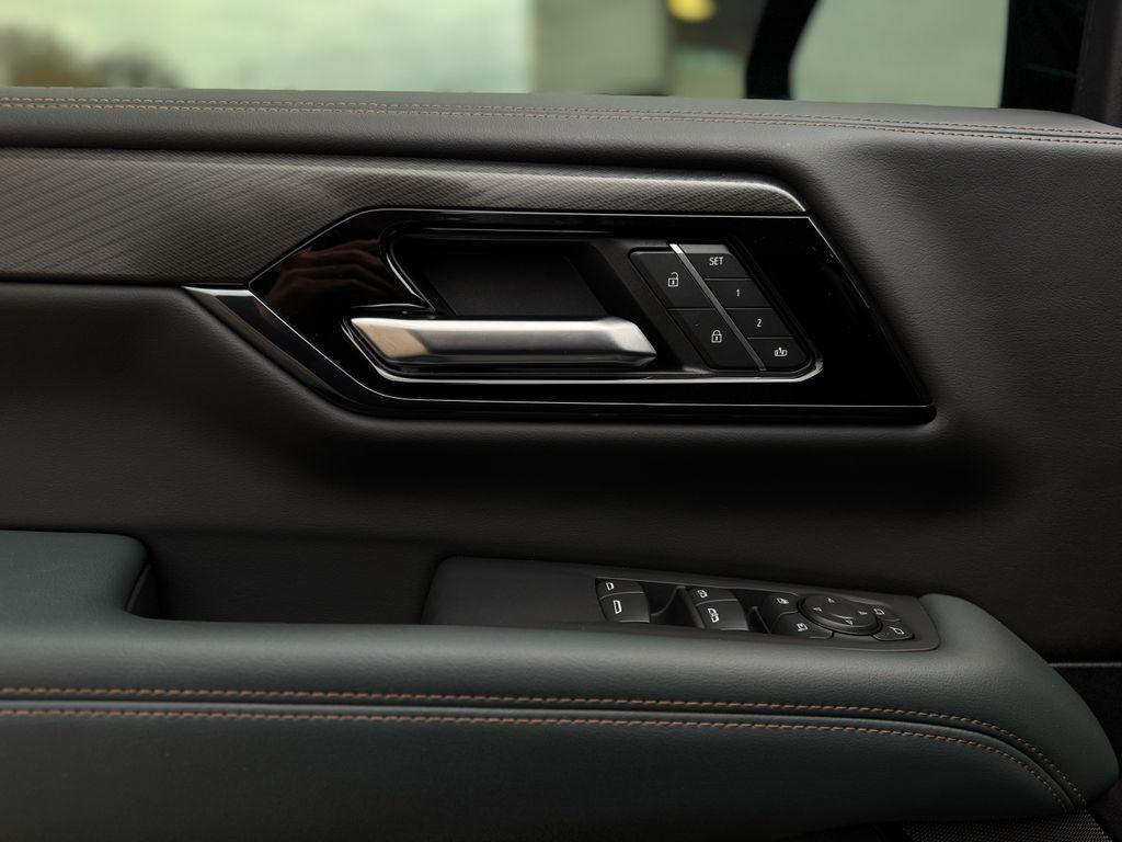 used 2025 GMC Yukon car, priced at $76,410