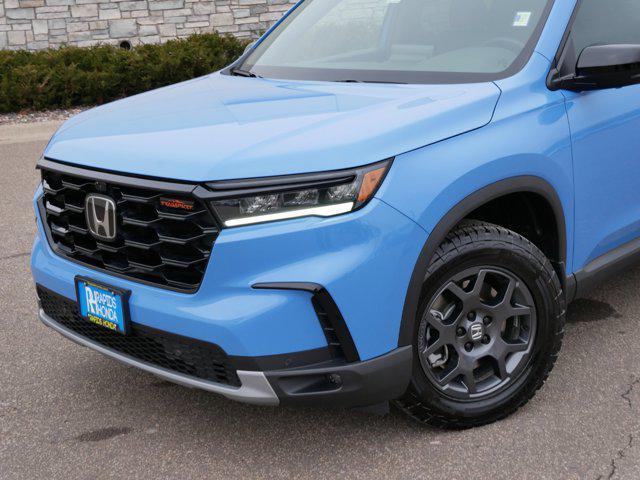 used 2025 Honda Pilot car, priced at $44,982