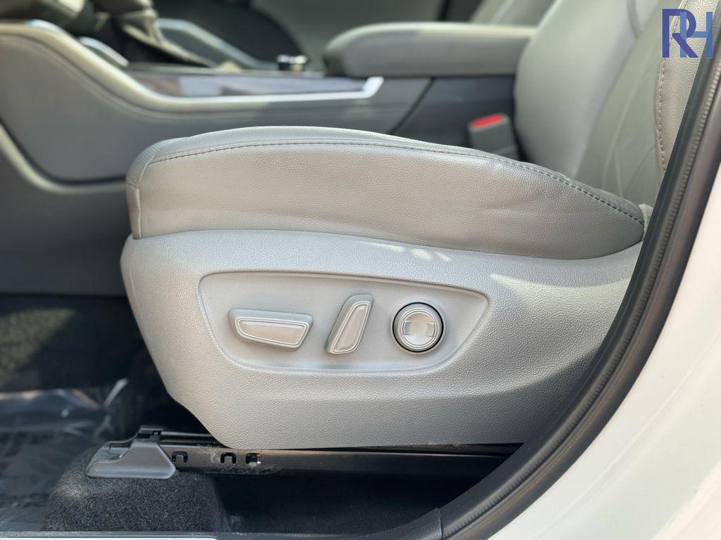 used 2023 Toyota Highlander car, priced at $42,736