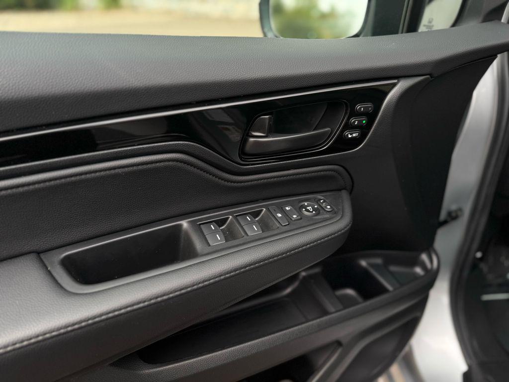 used 2025 Honda Odyssey car, priced at $42,465