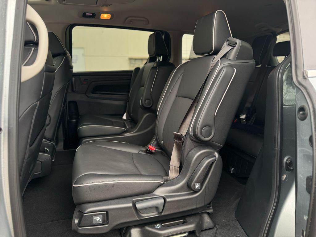 used 2025 Honda Odyssey car, priced at $42,465