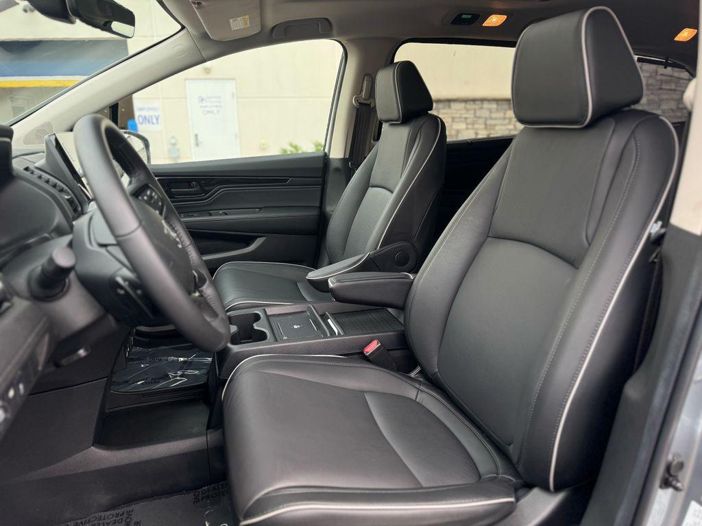 used 2025 Honda Odyssey car, priced at $42,465