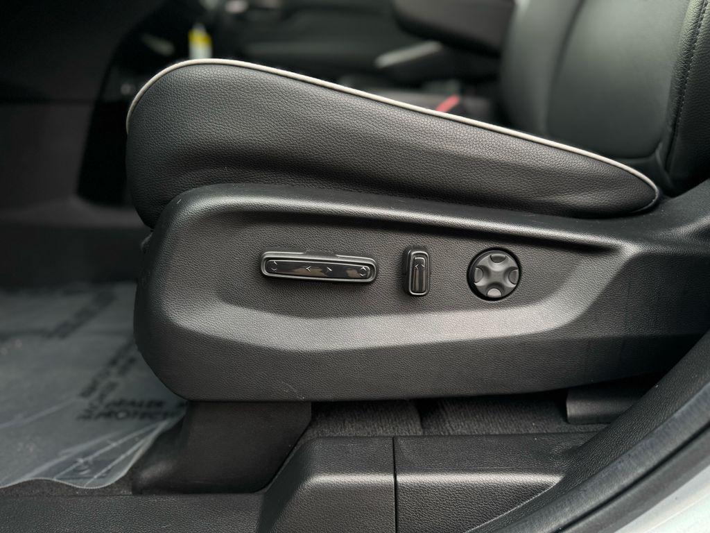 used 2025 Honda Odyssey car, priced at $42,465