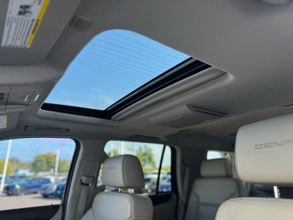 used 2018 GMC Yukon car, priced at $26,660