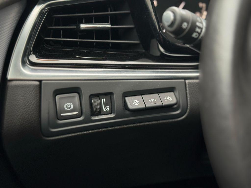 used 2024 Cadillac XT6 car, priced at $47,646