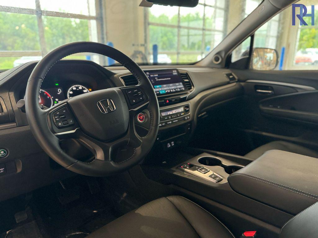 used 2025 Honda Ridgeline car, priced at $37,566