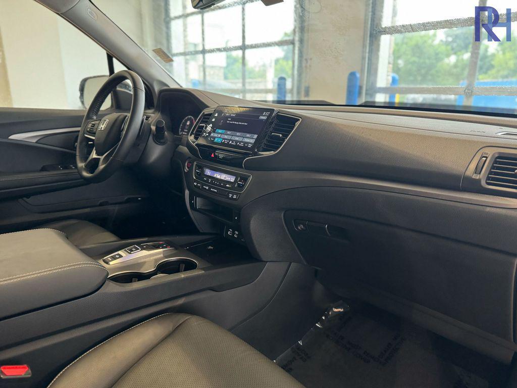 used 2025 Honda Ridgeline car, priced at $37,417