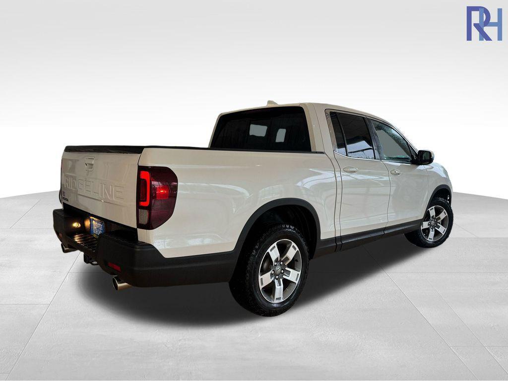 used 2025 Honda Ridgeline car, priced at $37,566