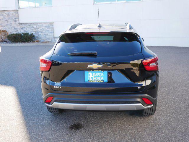 used 2025 Chevrolet Trax car