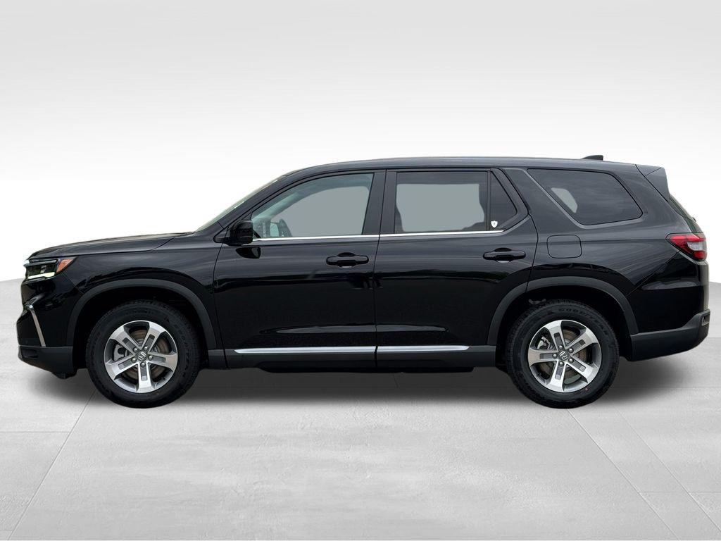 used 2025 Honda Pilot car, priced at $42,086