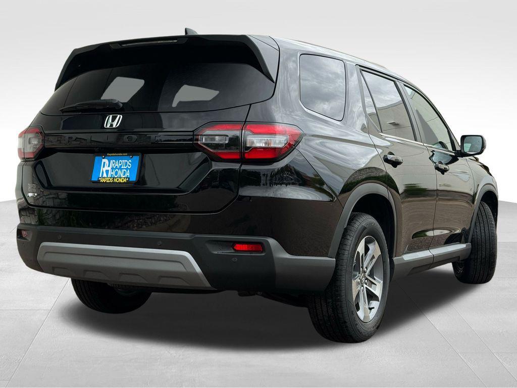 used 2025 Honda Pilot car, priced at $42,086
