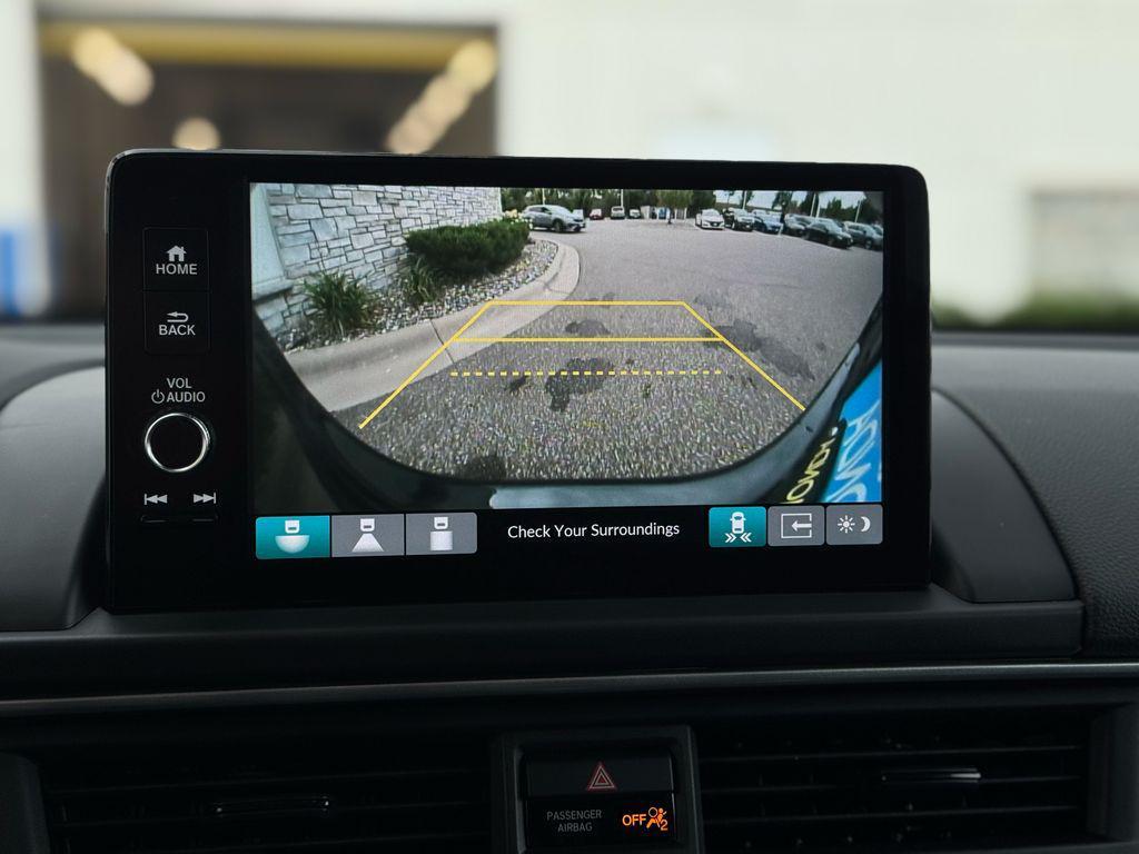 used 2025 Honda Pilot car, priced at $42,086