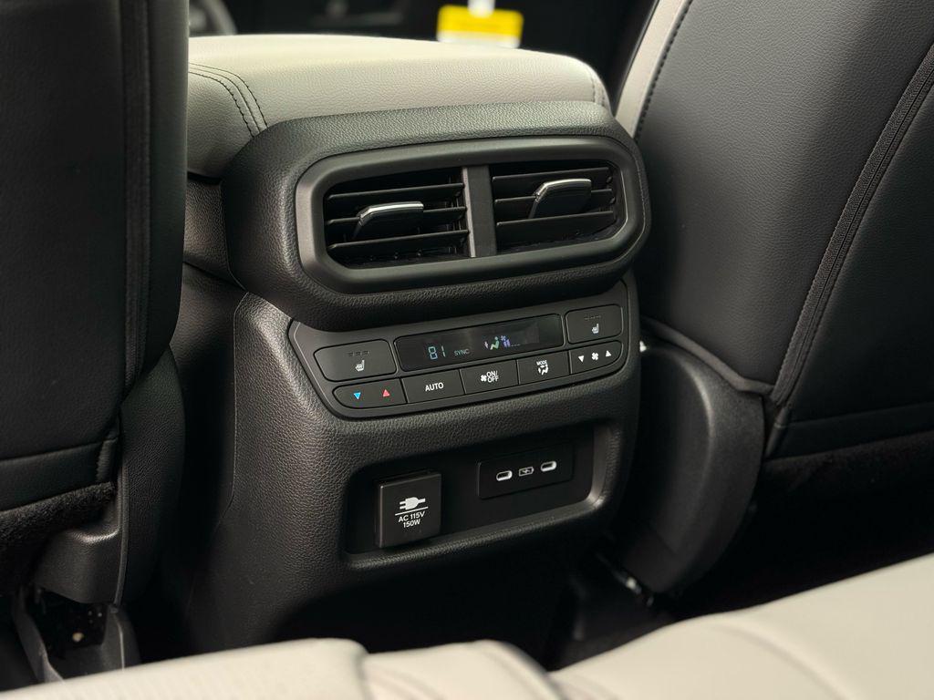 used 2025 Honda Pilot car, priced at $47,622