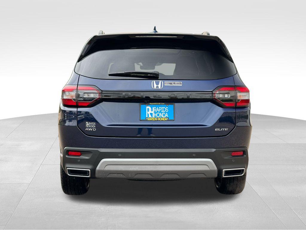 used 2025 Honda Pilot car, priced at $47,622