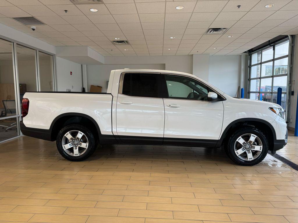 used 2025 Honda Ridgeline car, priced at $37,252