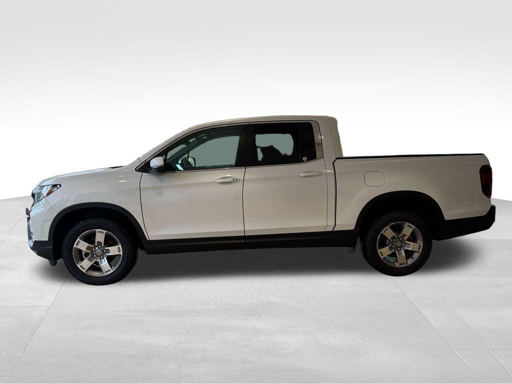 used 2025 Honda Ridgeline car, priced at $37,932