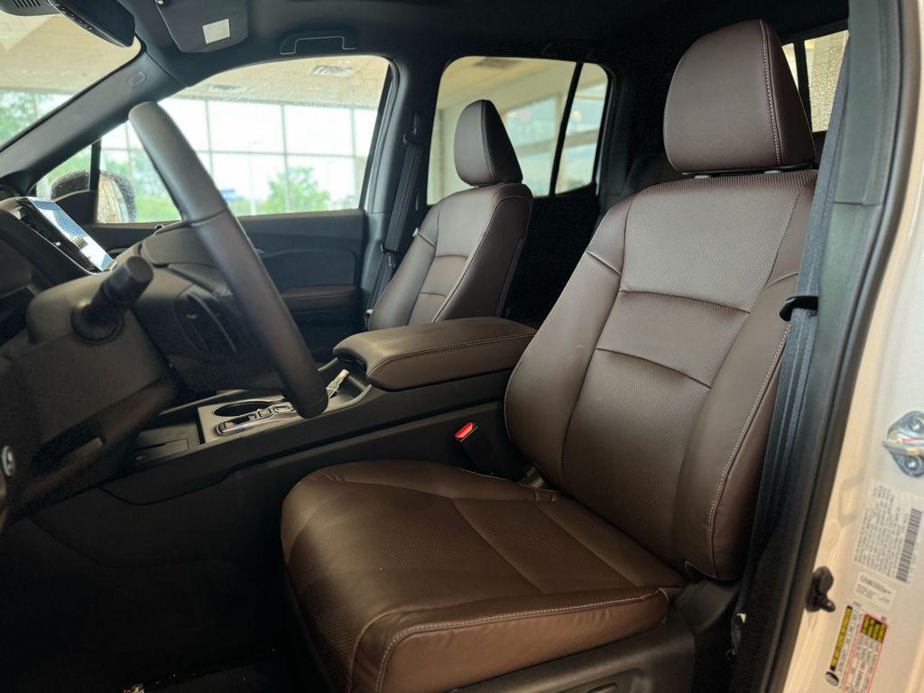 used 2025 Honda Ridgeline car, priced at $37,932