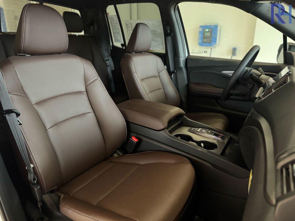 used 2025 Honda Ridgeline car, priced at $38,228
