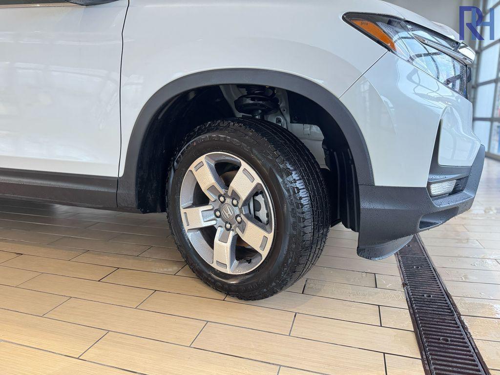 used 2025 Honda Ridgeline car, priced at $38,561
