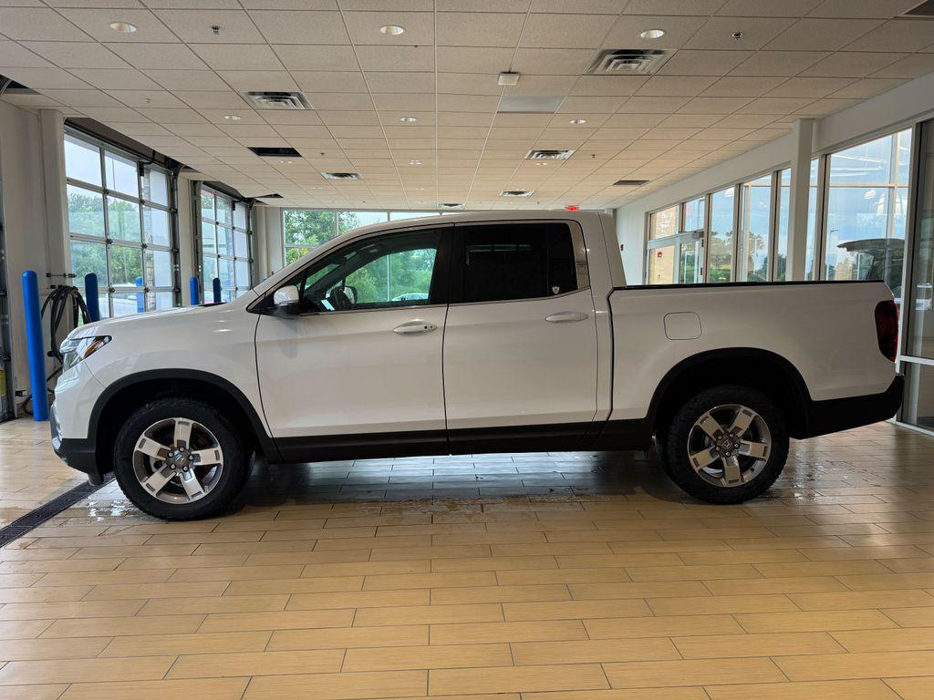 used 2025 Honda Ridgeline car, priced at $37,252