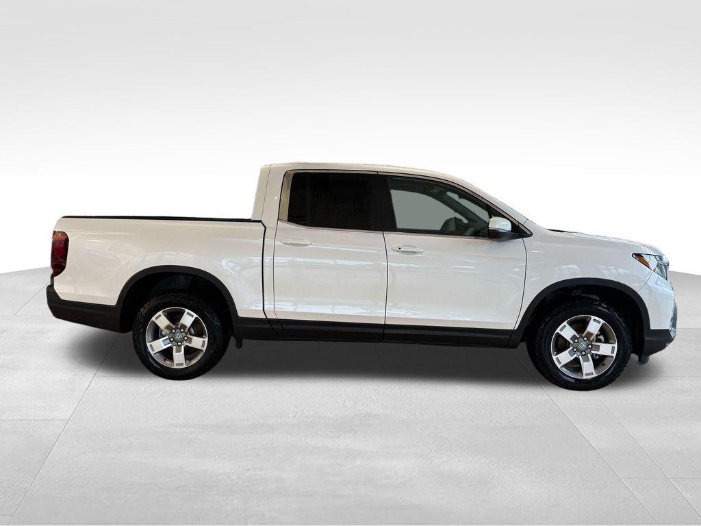 used 2025 Honda Ridgeline car, priced at $37,932