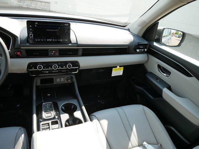 used 2025 Honda Pilot car, priced at $44,288