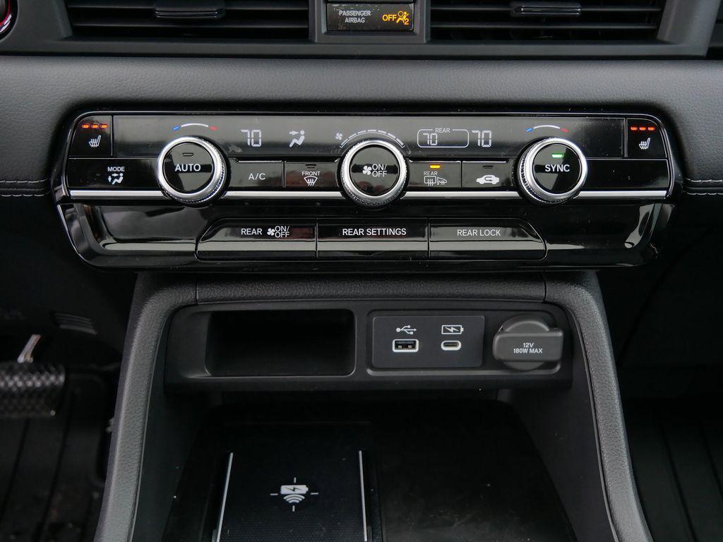 new 2025 Honda Pilot car, priced at $47,276