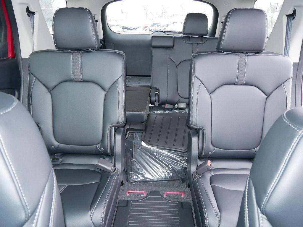 new 2025 Honda Pilot car, priced at $47,276