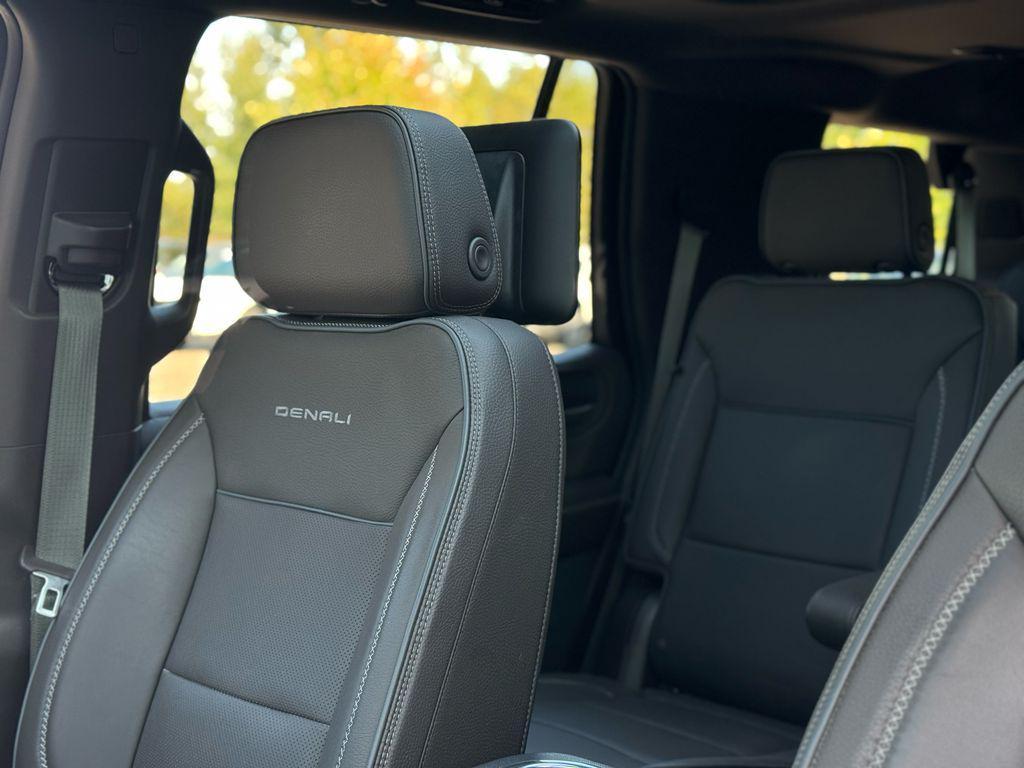 used 2023 GMC Yukon car, priced at $60,921