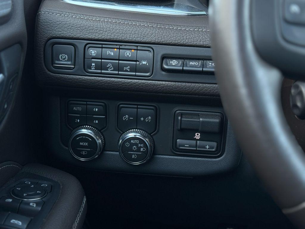 used 2023 GMC Yukon car, priced at $60,921