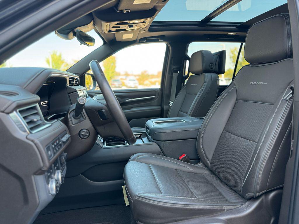 used 2023 GMC Yukon car, priced at $60,921