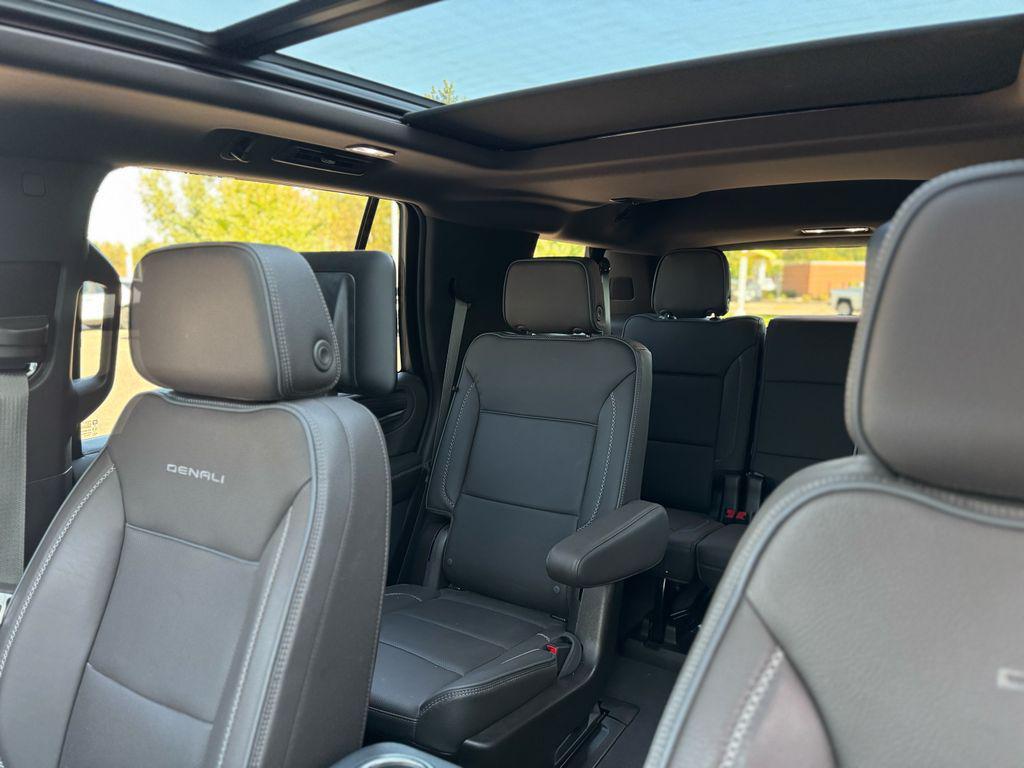 used 2023 GMC Yukon car, priced at $60,921
