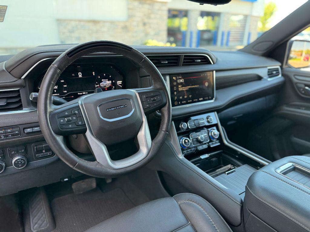 used 2023 GMC Yukon car, priced at $60,921