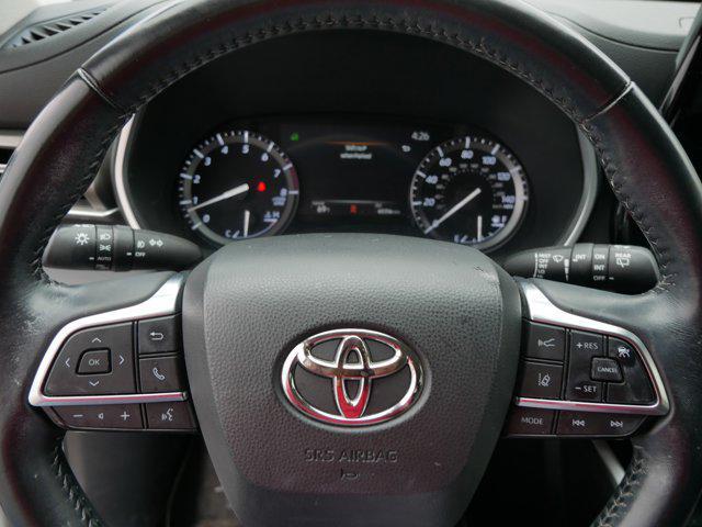 used 2020 Toyota Highlander car, priced at $30,476