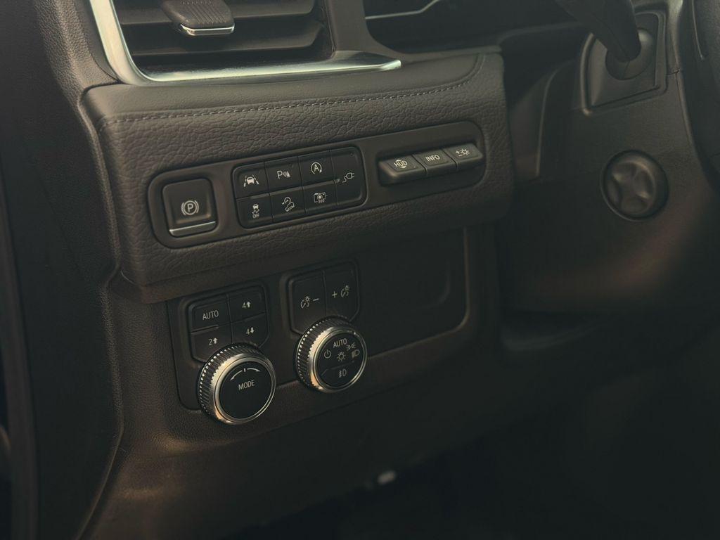 used 2022 GMC Yukon XL car, priced at $57,786