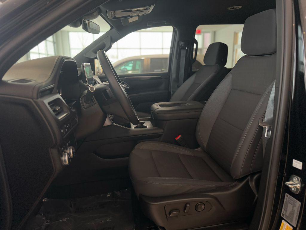 used 2024 GMC Yukon XL car, priced at $55,235