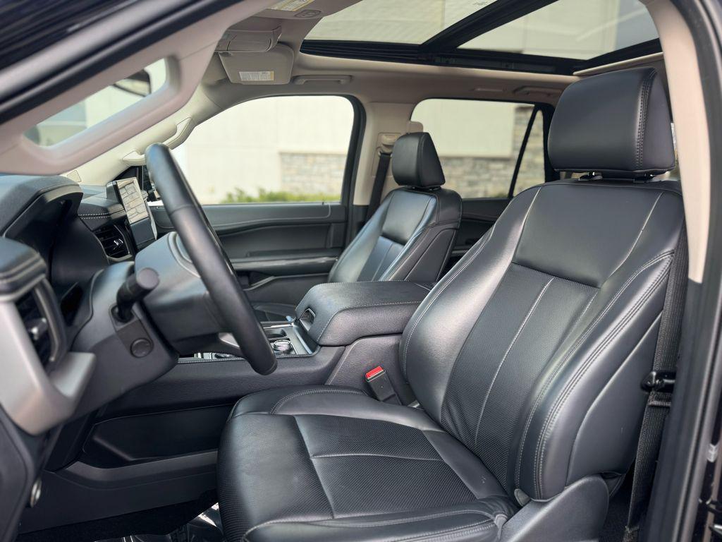 used 2024 Ford Expedition car, priced at $53,225