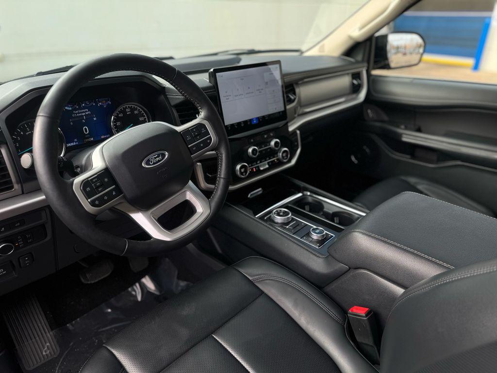 used 2024 Ford Expedition car, priced at $53,225