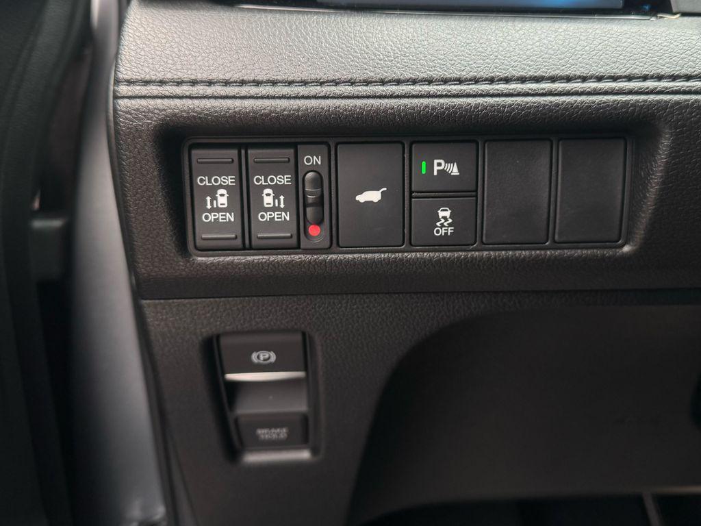 used 2026 Honda Odyssey car, priced at $48,270