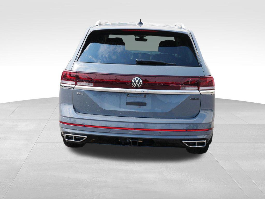used 2025 Volkswagen Atlas car, priced at $43,452