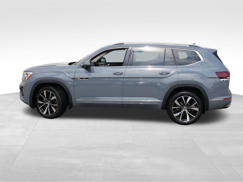 used 2025 Volkswagen Atlas car, priced at $43,452