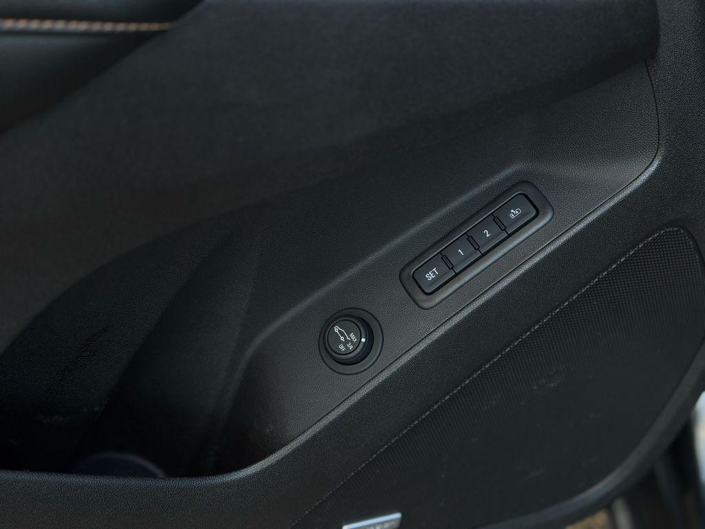 used 2019 Chevrolet Equinox car, priced at $17,474