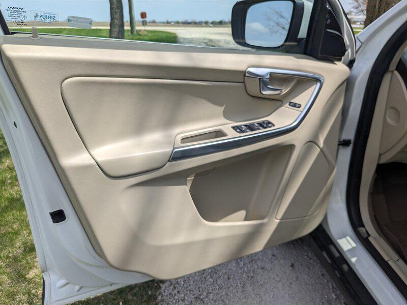 used 2013 Volvo XC60 car, priced at $9,995