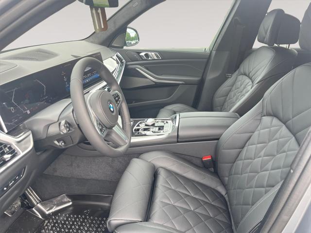 new 2026 BMW X7 car, priced at $96,290