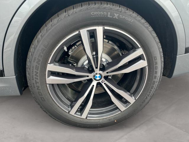 new 2026 BMW X7 car, priced at $96,290