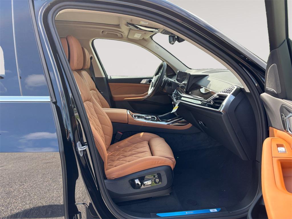 new 2026 BMW X7 car, priced at $95,780