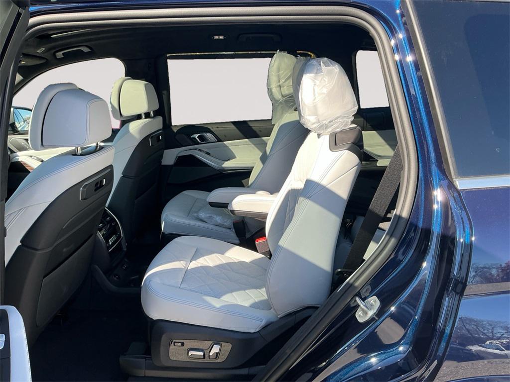 new 2026 BMW X7 car, priced at $98,780